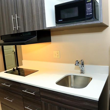 Americas Best Value Inn & Suites-Prairieville Exterior foto